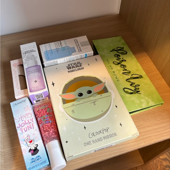 Makeup skincare bundle - Picture 2 of 2